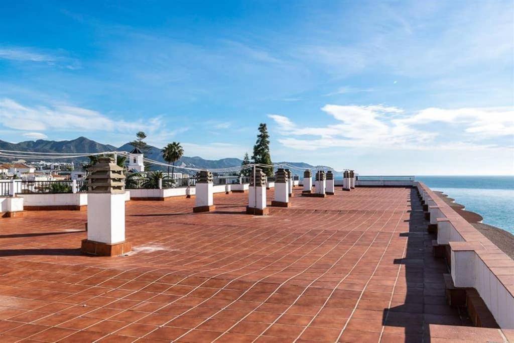 Acapulco Playa -Nerja Apartment ภายนอก รูปภาพ