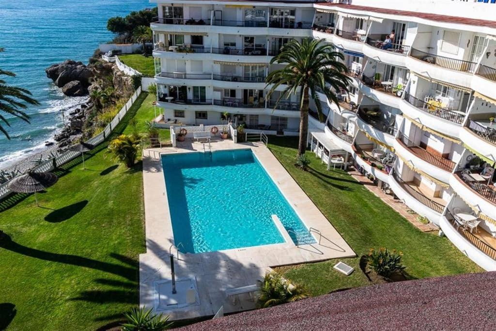 Acapulco Playa -Nerja Apartment ภายนอก รูปภาพ