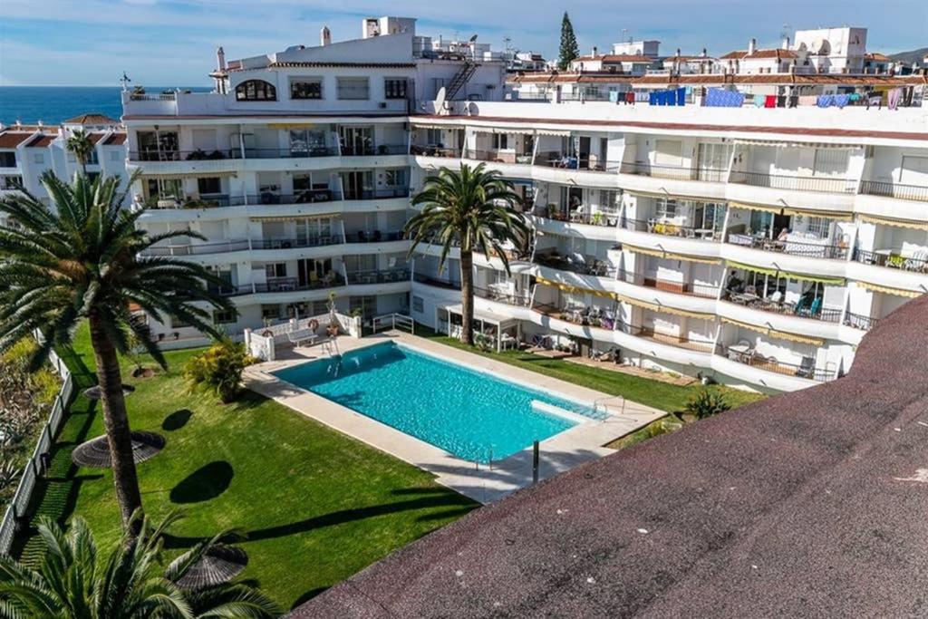 Acapulco Playa -Nerja Apartment ภายนอก รูปภาพ