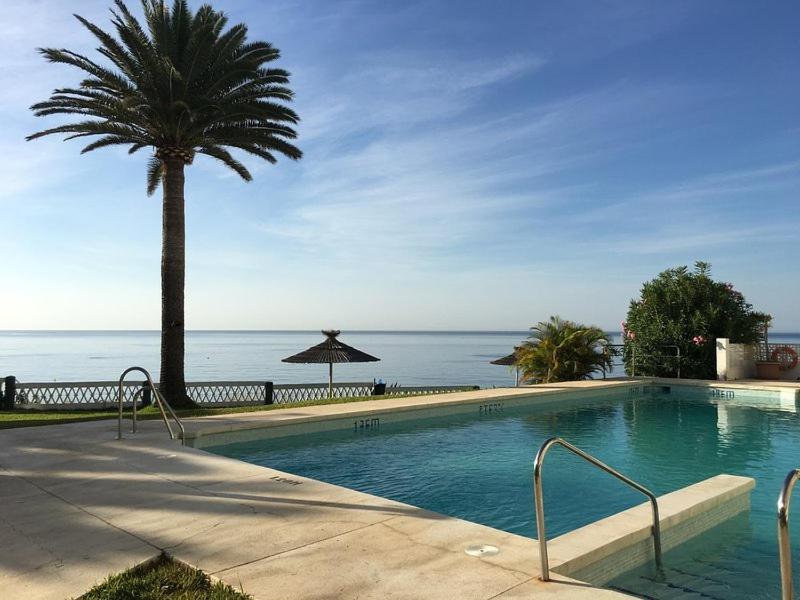 Acapulco Playa -Nerja Apartment ภายนอก รูปภาพ