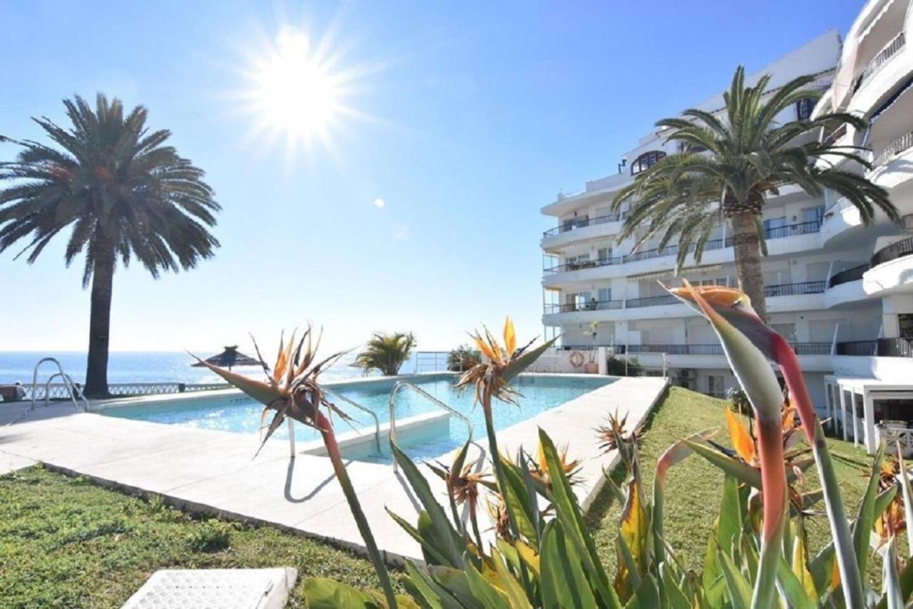 Acapulco Playa -Nerja Apartment ภายนอก รูปภาพ