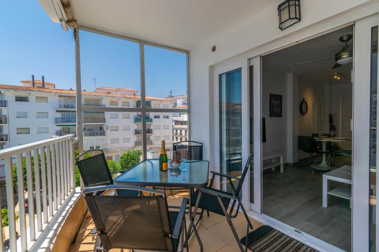 Acapulco Playa -Nerja Apartment ภายนอก รูปภาพ